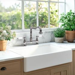 PB Nostalgijska kuhinjska armatura za most v kromu z belimi ročkami PBN.CHR.H.WH