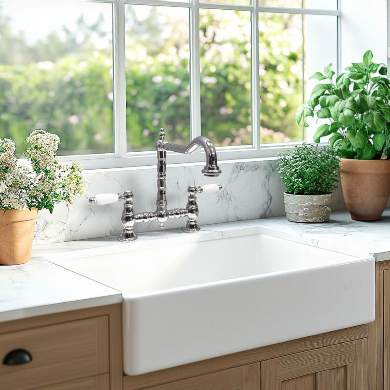 PB Nostalgijska kuhinjska armatura za most v kromu z belimi ročkami PBN.CHR.H.WH