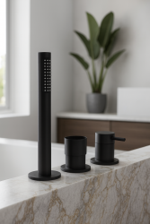 Waterevolution Flow 3-luknjasta kopalniška armatura za montažo na rob kadi Mat Črna T138SBPR