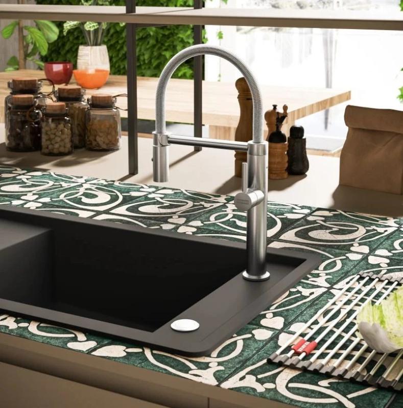 Franke Pescara Semi Pro L Kuhinjska Pipa s prilagodljivim izlivom iz nerjavečega jekla 115.0472.960