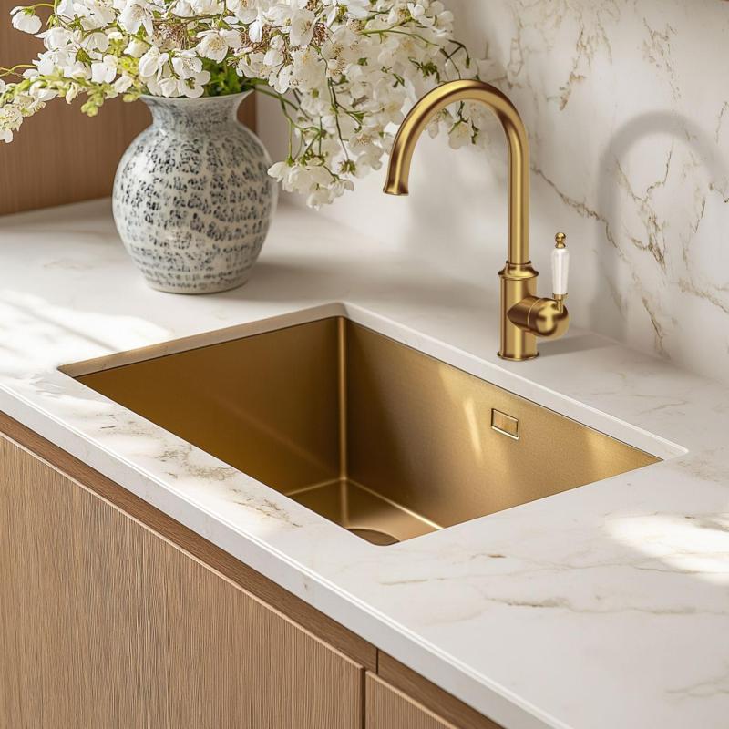 Quadri Worksop klasična nostalgična zlata PVD kuhinjska pipa s keramičnim ročajem 1208956102