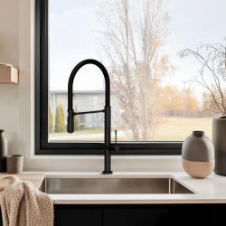 Quadri Brighton kuhinjska pipa mat črna s prilagodljivim izlivom črna 1208956103