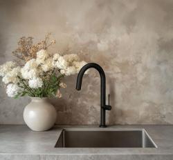 Quadri Brighton kuhinjska armatura mat črna z vrtljivim izlivom 1208956107