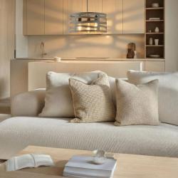 Decor Marisa siva viseča svetilka s koničastimi vodoravnimi režami, največ 3 svetlobni viri, premer 40 cm 2607