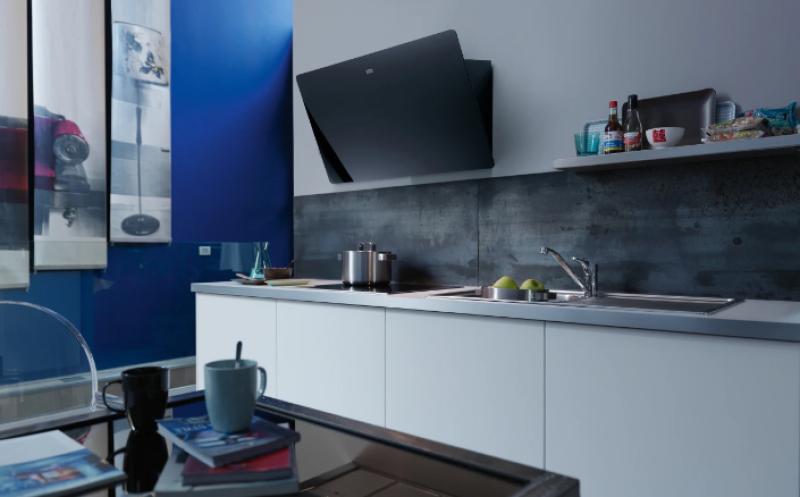 Franke Smart vertikalna črna steklena napa 90 cm 110.0377.734