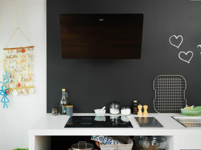 Franke Smart vertikalna črna steklena napa 80 cm 110.0377.735