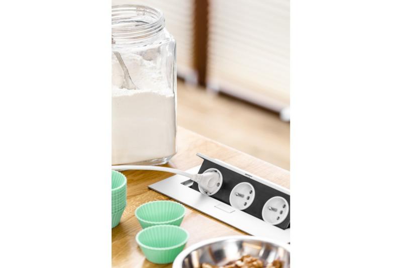 Pravokotna vgradna vtičnica 1208958683