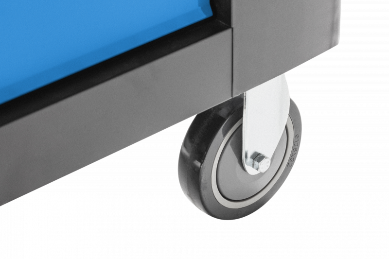 Hoegert Orodjarna s 7 predali in stranskimi vrati. 1208962009