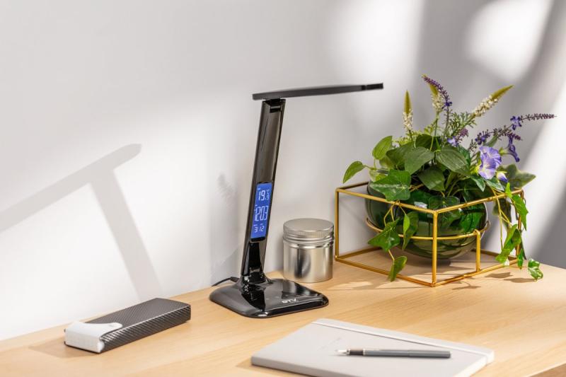 Decor Namizna svetilka LINEAR 7W 420lm AC220-240V 3-CCT 5-stopenjsko zatemnjevanje PF>0,5 RA>80 črna 1208962501