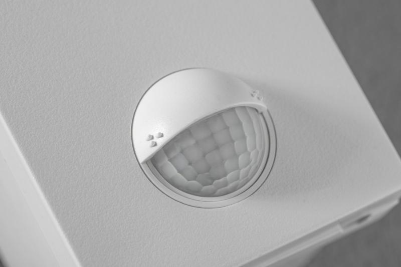 LED svetilka PARIS z gibalskim senzorjem 10W 900lm IP54 AC220-240V 50/60Hz 140° 9m 4000K bela. 1208963095