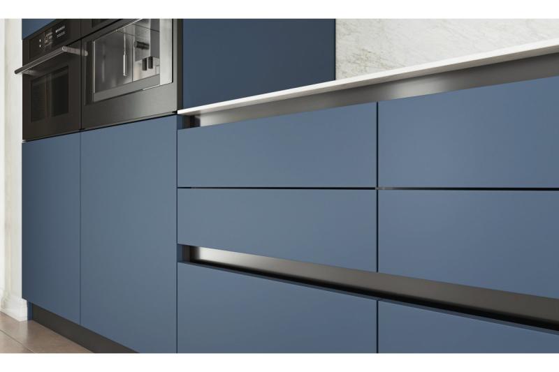 Končni pokrov za polno C profil, VELLO sistem brez ročaja z LED funkcijo, črna (10 kosov / paket) 1208964291