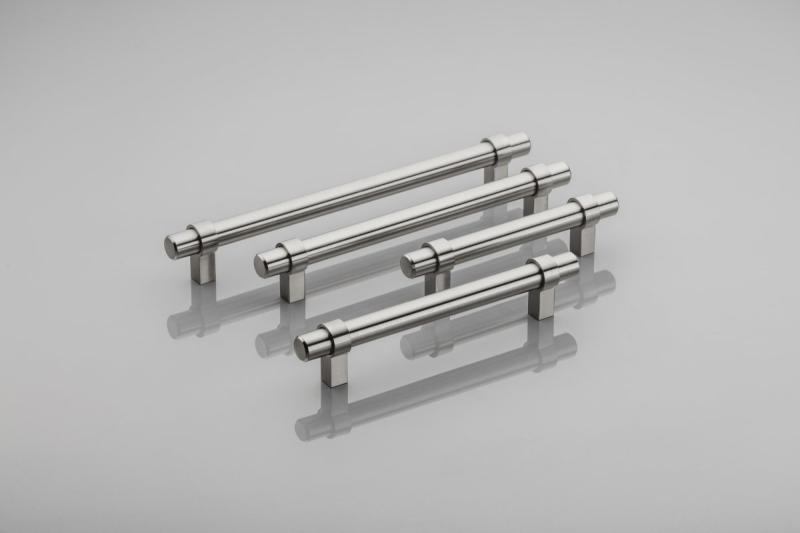 Jeklen ročaj TRIEST C=320 mm brušeno jeklo - zamak noge 1208965373