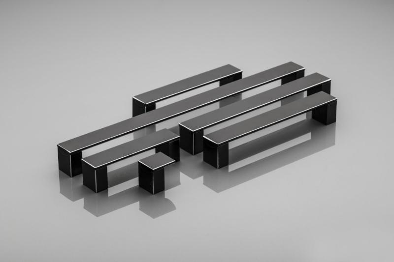 Aluminijasta ročaj ARES C=160 mm črna 1208965474