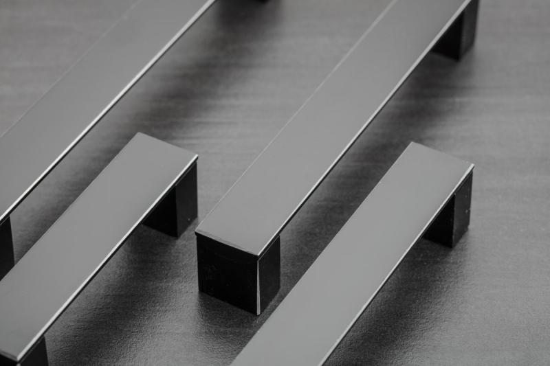 Aluminijasti ročaj ARES C=256mm črna 1208965477