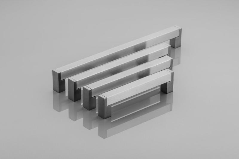 Ročaj Zamak 334 C=256mm brušeno jeklo 1208965759