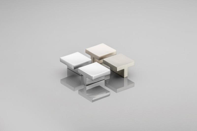 Ročaj Zamak 40x40mm C = 32mm krom 1208965772