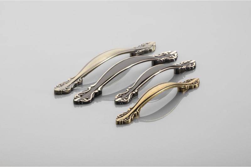 Zamak ročaj WERONA C=128 mm starinsko medenina 1208966253