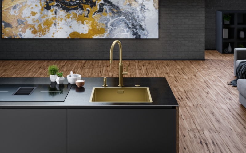 Franke Mythos Masterpiece kuhinjska pipa zlata z J-izlivom in izvlečno pršno glavo - 115.0711.558