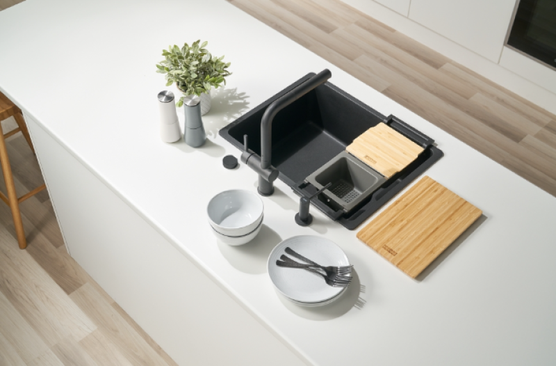 Franke Universeel Accessoire All-In Set 2 - Snijplank, Plastična Vložna Posoda, Plastična Posodica in Teleskopski Most 112.0655.482