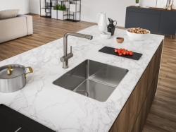 Franke Active Twist Enoročna Mešalna Armatura Nerjaveče Jeklo s Fiksnim Izlivom in Integriranim Upravljanjem Odpada 115.0653.504