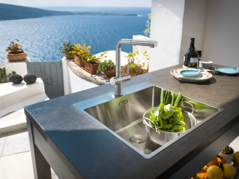 Franke Active Twist Enoročna Mešalna Pipa iz Nerjavečega Jekla z Izvlečno Izlivko in Vgrajenim Upravljanjem Odpada 115.0653.505