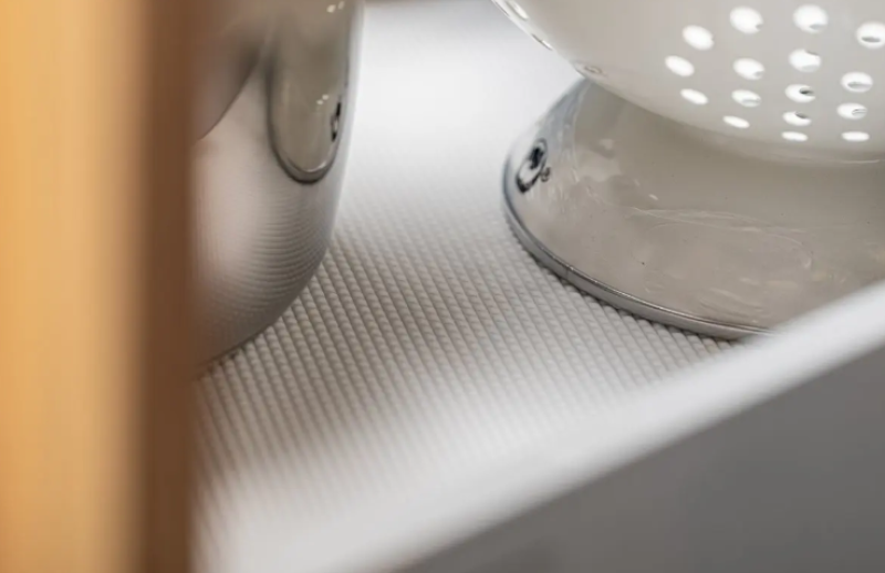 Decor Cutle Kuhinjska Protizdrsna Podloga 480x5000mm Bela 1208969952