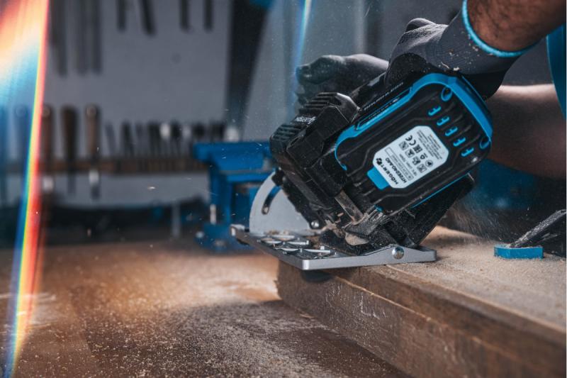 HÖGERT akumulatorska krožna žaga, 18V, brez akumulatorja, priključek za sesalnik