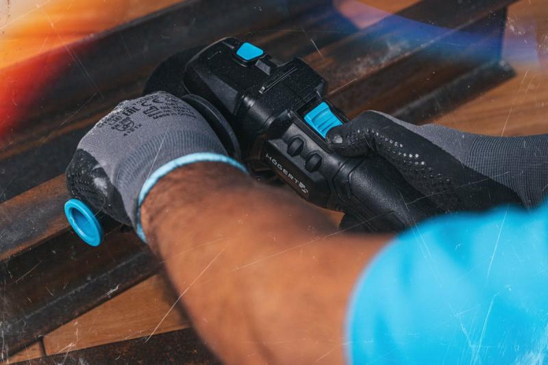 HÖGERT Brezžični kotni brusilnik s pedalnim stikalom, 125MM, 18V, set z baterijo, polnilnikom, dodatki