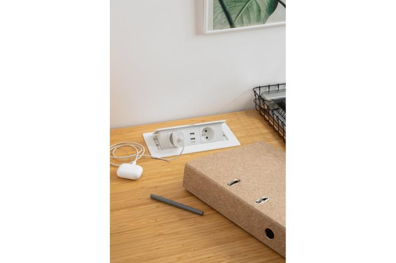 Mehki izvlečni modul za vtičnice.