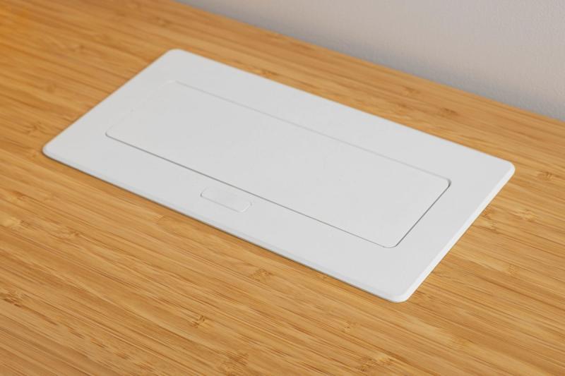 Mehki izvlečni modul za vtičnice.