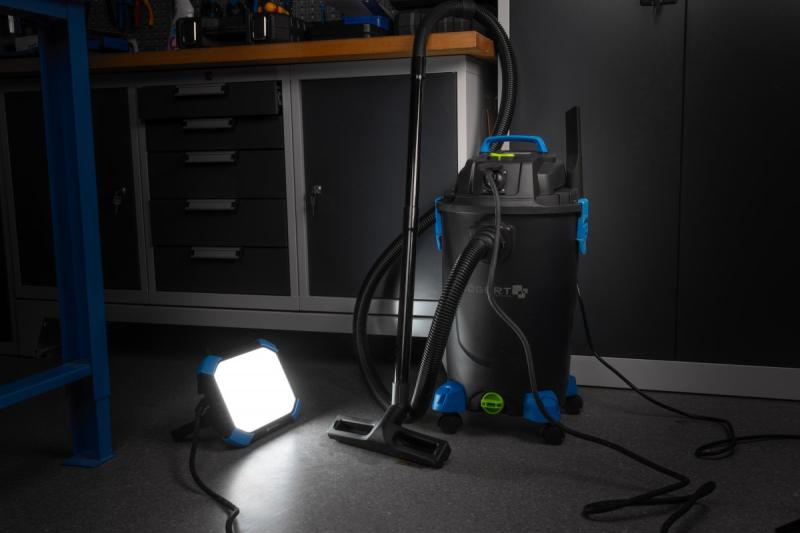 Univerzalni mokri in suhi sesalnik 20 l