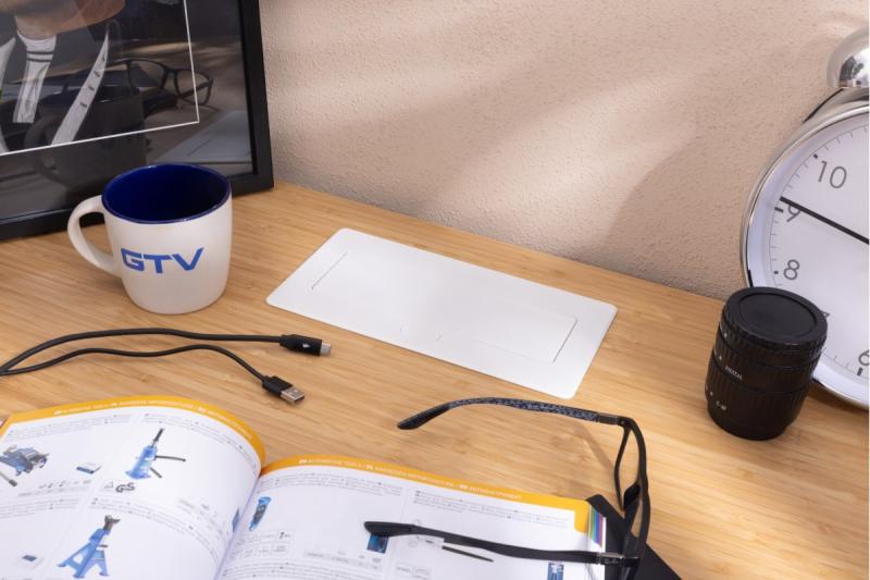 MULTISOFT Pohištvena vtičnica 2x vtičnica z ozemljitvijo, USB A+C, RJ45, napajalni kabel s priključkom, bela