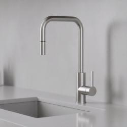 Pure.Sink Luxion masivna nerjaveča kuhinjska pipa kvadratna z izvlečnim izlivom PLXSQUA-02