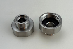 Pure.Sink Prehodni nastavek iz nerjavečega jekla z zunanjim premerom 3/8 (moški) in notranjim premerom 1/2 (ženski) Komplet 2 kosov PS3812-00