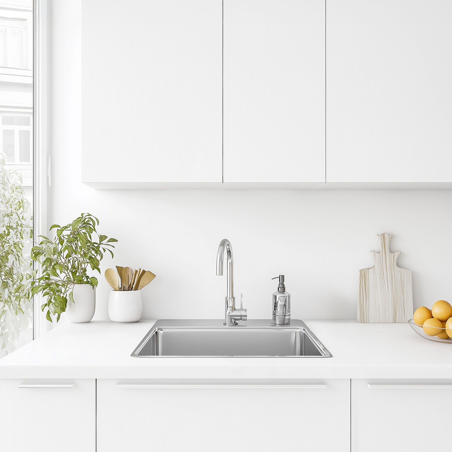 Kako narediti majhno kuhinjo večjo: Praktičen vodnik po prostoru, svetlobi & stilu