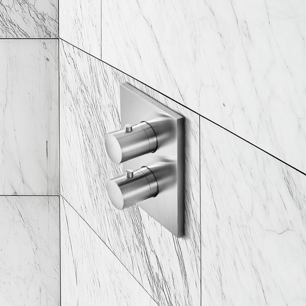 So vredni termostatski mešalniki za prho? Udobje, varnost in nadzor v vsaki kapljici